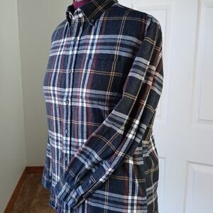 St John's Bay Men's Long Sleeve Flannel Shirt Medium dark grey plaid warm comfy